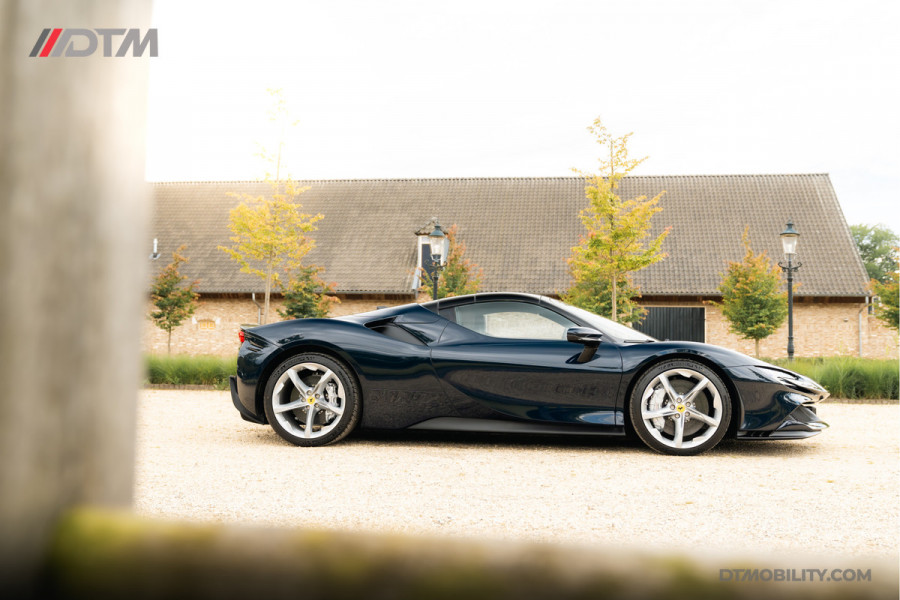 Ferrari SF90 Spider 4.0 V8 | Blu Pozzi | Daytona Seats Cioccolato |