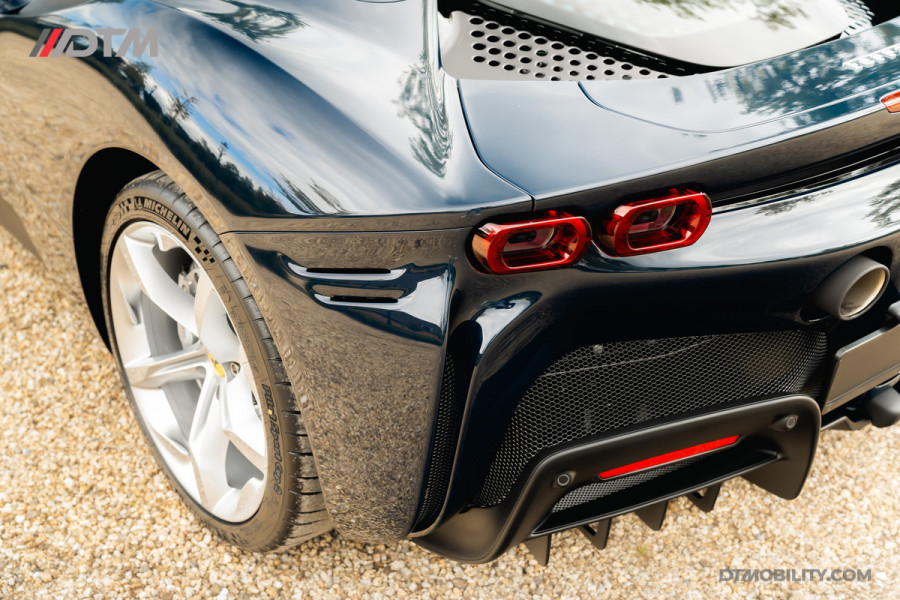 Ferrari SF90 Spider 4.0 V8 | Blu Pozzi | Daytona Seats Cioccolato |