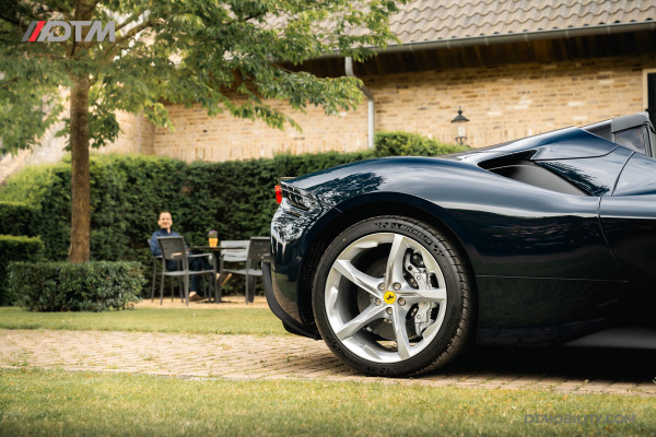 Ferrari SF90 Spider 4.0 V8 | Blu Pozzi | Daytona Seats Cioccolato |