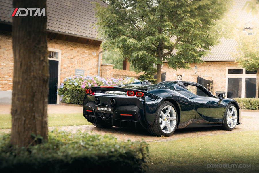 Ferrari SF90 Spider 4.0 V8 | Blu Pozzi | Daytona Seats Cioccolato |