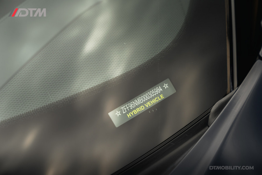 Ferrari SF90 Spider 4.0 V8 | Blu Pozzi | Daytona Seats Cioccolato |