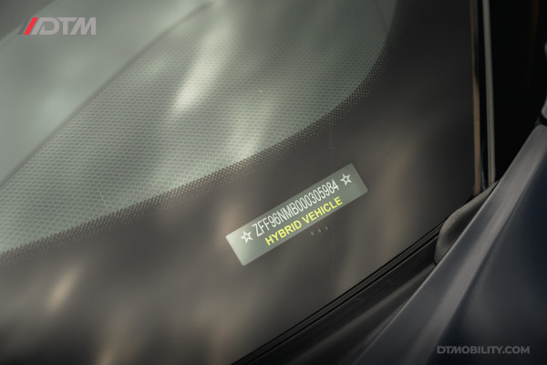 Ferrari SF90 Spider 4.0 V8 | Blu Pozzi | Daytona Seats Cioccolato |