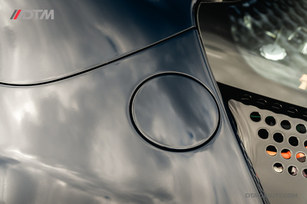 Ferrari SF90 Spider 4.0 V8 | Blu Pozzi | Daytona Seats Cioccolato |