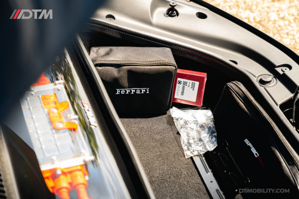 Ferrari SF90 Spider 4.0 V8 | Blu Pozzi | Daytona Seats Cioccolato |