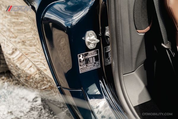 Ferrari SF90 Spider 4.0 V8 | Blu Pozzi | Daytona Seats Cioccolato |