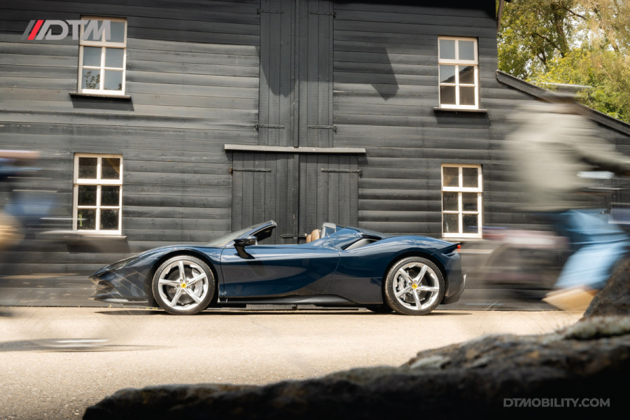 Ferrari SF90 Spider 4.0 V8 | Blu Pozzi | Daytona Seats Cioccolato |