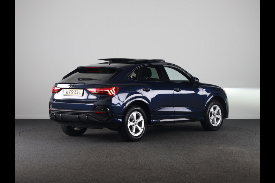 Audi Q3 Sportback 45 TFSI e S Edition 245 pk S-tronic | Navigatie | Panoramadak | Parkeersensoren | Adaptieve cruise control | S-Line