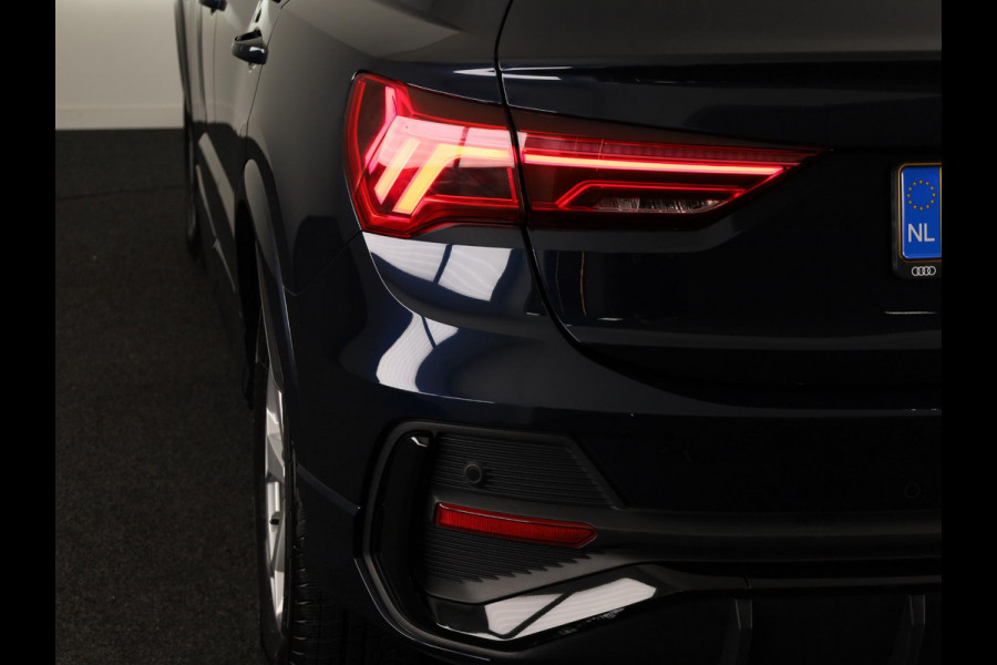 Audi Q3 Sportback 45 TFSI e S Edition 245 pk S-tronic | Navigatie | Panoramadak | Parkeersensoren | Adaptieve cruise control | S-Line