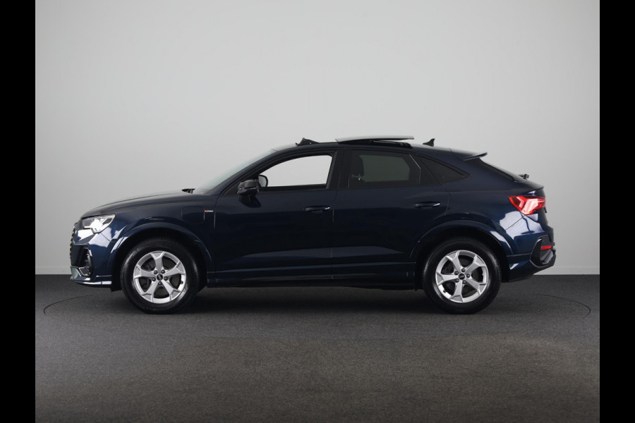 Audi Q3 Sportback 45 TFSI e S Edition 245 pk S-tronic | Navigatie | Panoramadak | Parkeersensoren | Adaptieve cruise control | S-Line