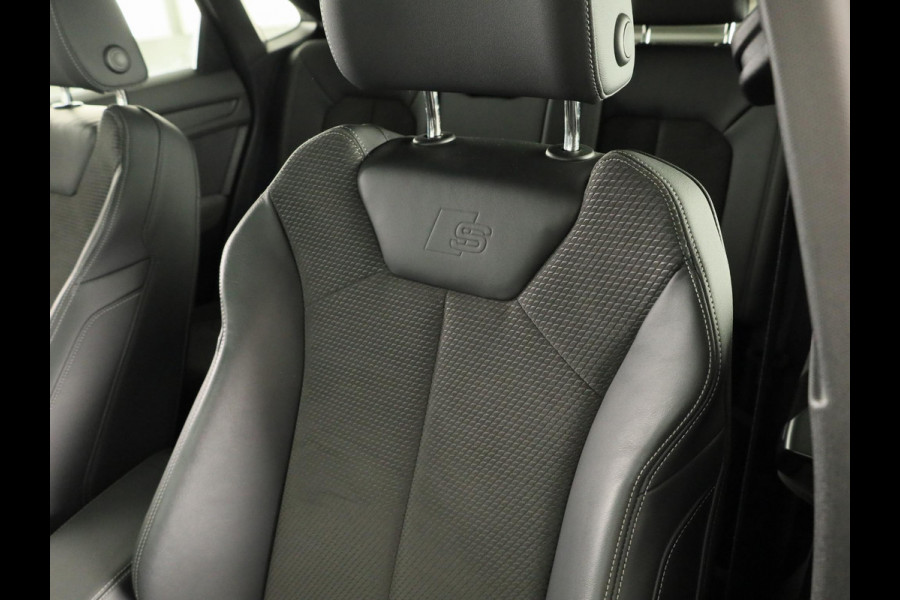 Audi Q3 Sportback 45 TFSI e S Edition 245 pk S-tronic | Navigatie | Panoramadak | Parkeersensoren | Adaptieve cruise control | S-Line