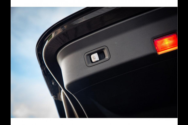 Mercedes-Benz GLC Coupé AMG 63 S 4MATIC+ Mercedes-Benz GLC-klasse Coupé 63 S AMG 4MATIC+ Panodak Burmester Memory Carbon