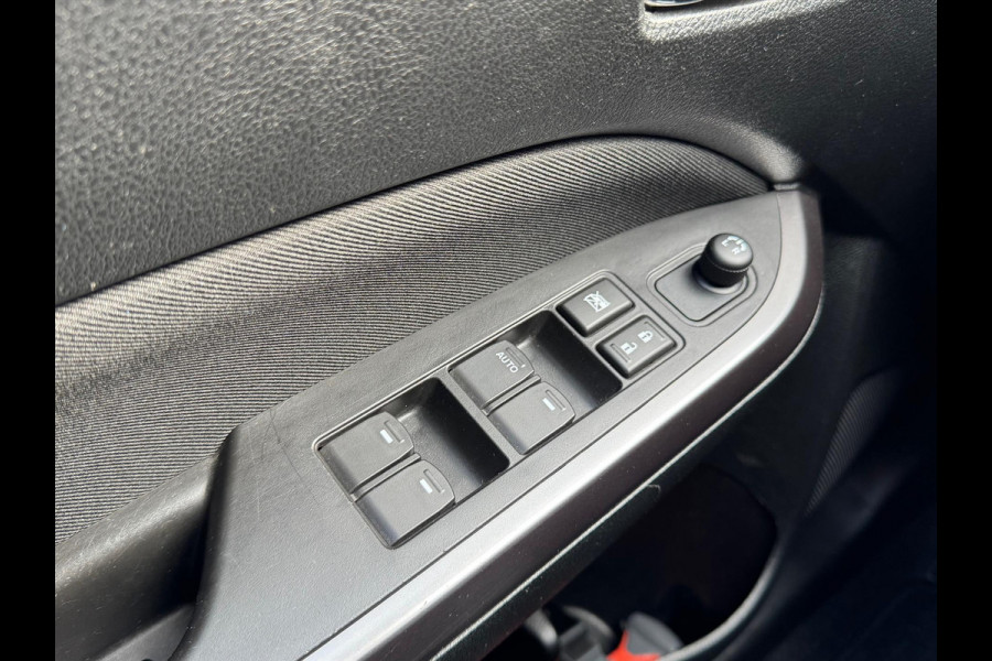 Suzuki Vitara 1.4 Boosterjet Smart Hybrid Select | Eerste eigenaar, Trekhaak, Stoelverwarming, Dodehoekdetectie, Bi-Tone, 1.500KG Trekgewicht