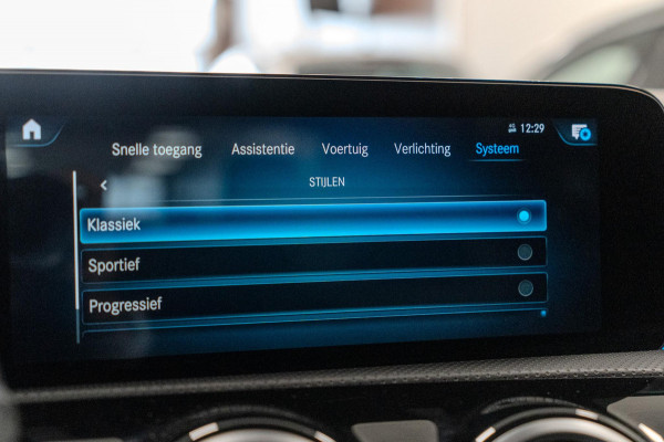 Mercedes-Benz CLA-Klasse 250 e AMG Business Solution Pano|Memory|Camera|Sfeerverlichting