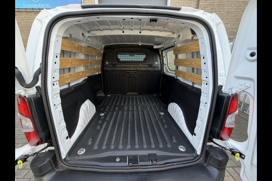 Peugeot Partner 1.2 PureTech Premium CarPlay/cruise control/navigatie systeem