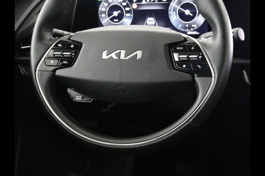 Kia Niro EV DynamicPlusLine 64.8 kWh | SOH 100% | Schuifdak | Leder | Stoelverwarming | Adaptive cruise | Camera | Carplay | Dodehoek detectie | Naviagtie | Harman/Kardon