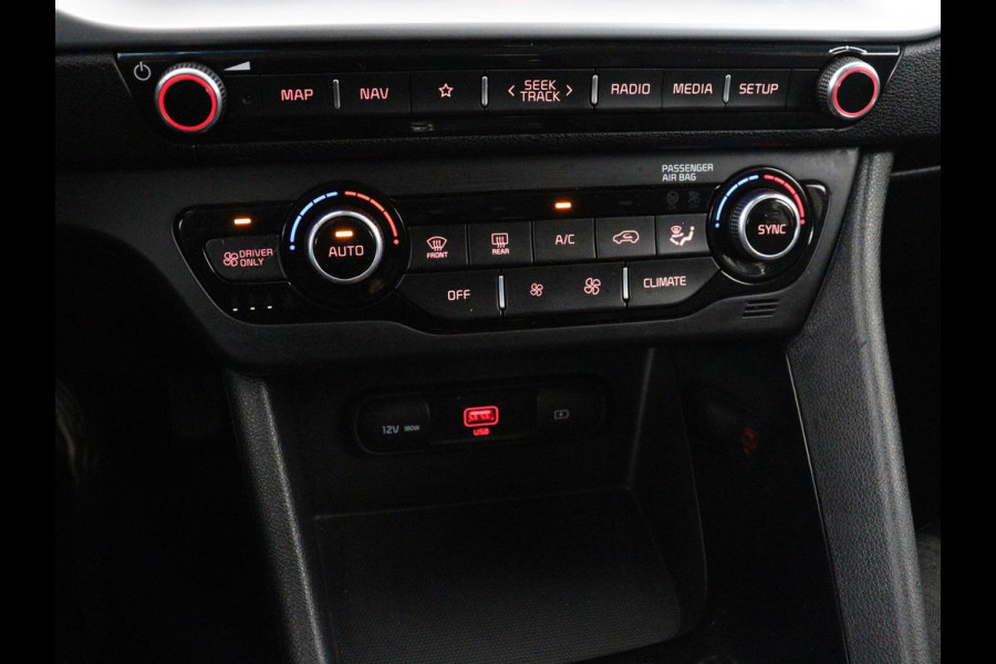 Kia Niro 1.6 GDi PHEV DynamicLine | Trekhaak | Adaptive cruise | Half leder | Camera | Carplay | Navigatie | Climate control | Bluetooth | Parkeerhulp