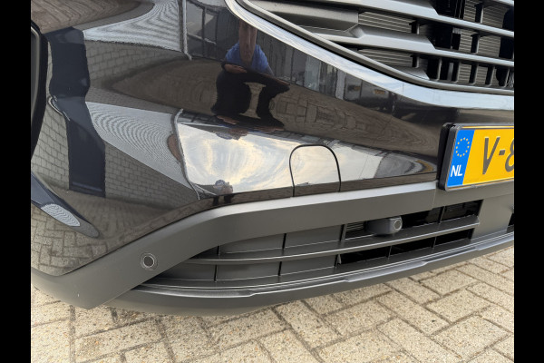 Ford Transit Custom 320 2.0 TDCI L2H1 Trend originele DC 5 persoons / vaste prijs rijklaar € 40.950 ex btw / NIEUW bpm vrij / euro 6 / dubbele schuifdeur / zwart metallic / lichtmetalen velgen !