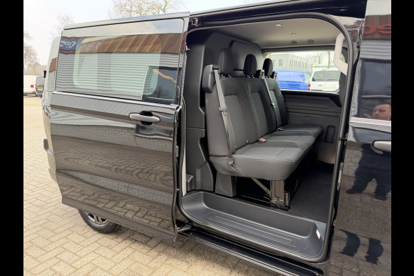Ford Transit Custom 320 2.0 TDCI L2H1 Trend originele DC 5 persoons / vaste prijs rijklaar € 40.950 ex btw / NIEUW bpm vrij / euro 6 / dubbele schuifdeur / zwart metallic / lichtmetalen velgen !
