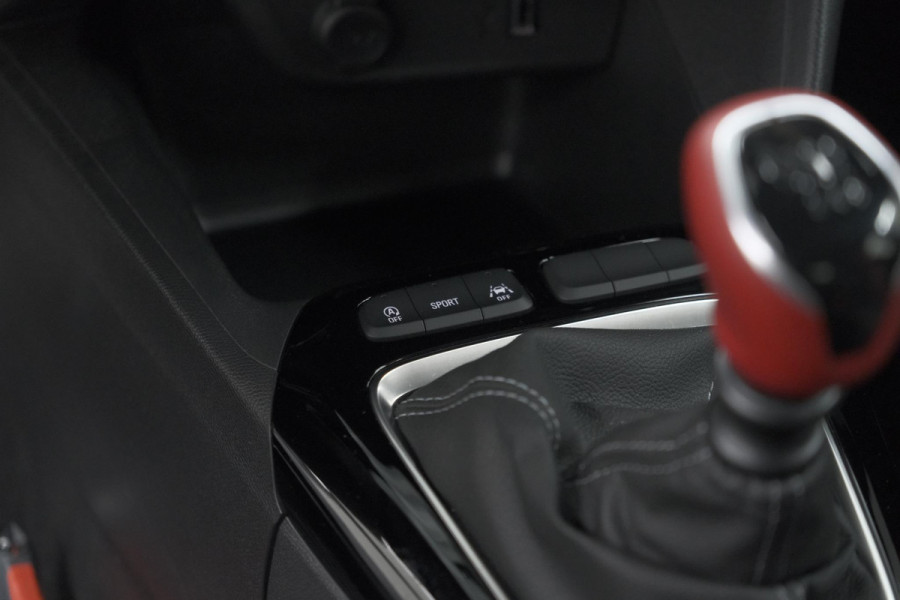 Opel Corsa Turbo 100 GS Line | Parkeersensoren | Apple Carplay | 17 Inch Lichtmetalen Velgen