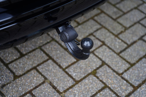 Land Rover Range Rover Sport P460 E Dynamic HSE Light Cloud Leder / Panoramadak / Meridian