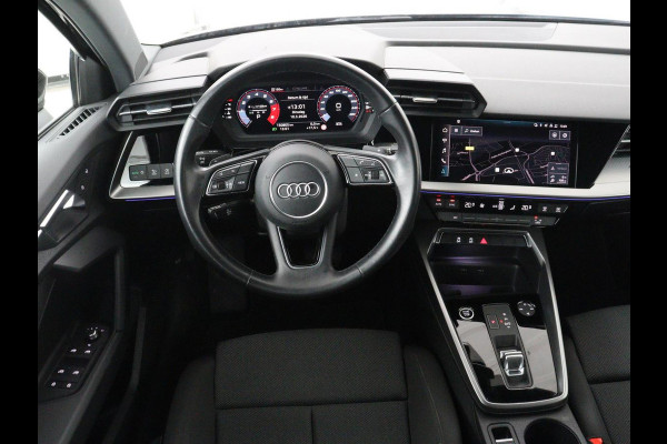 Audi A3 30 TFSI Business edition | Sportstoelen | Trekhaak | Carplay | 17'' | Navigatie | Virtual Cockpit | Full LED | Climate control | Parkeerhulp | Bluetooth | Cruise control
