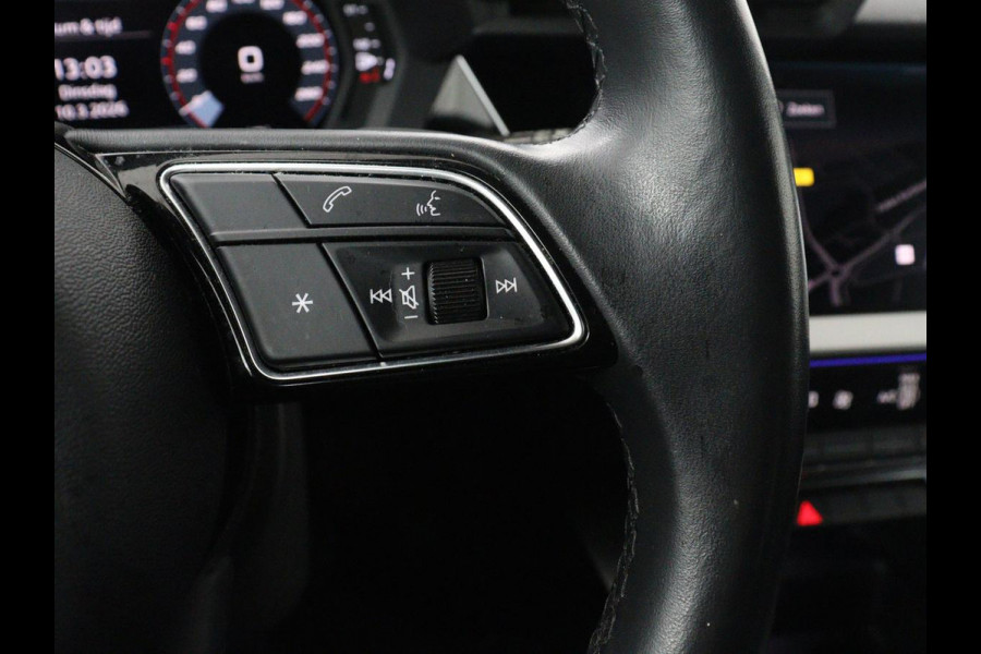 Audi A3 30 TFSI Business edition | Sportstoelen | Trekhaak | Carplay | 17'' | Navigatie | Virtual Cockpit | Full LED | Climate control | Parkeerhulp | Bluetooth | Cruise control
