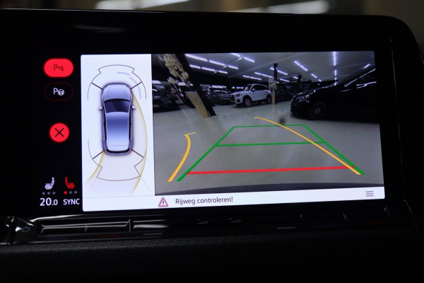 Volkswagen Golf 1.5 eTSI R-Line Pano/HUD/H&K/CAM/BLINDESPOT/BOMVOL