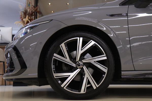 Volkswagen Golf 1.5 eTSI R-Line Pano/HUD/H&K/CAM/BLINDESPOT/BOMVOL