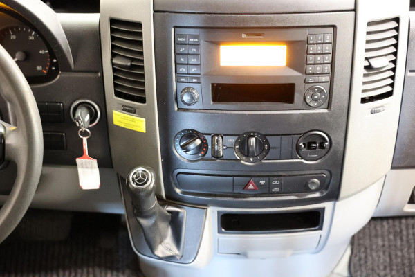 Mercedes-Benz Sprinter 311 2.2 CDI AUTOMAAT L3H2 POST NL EURO 6