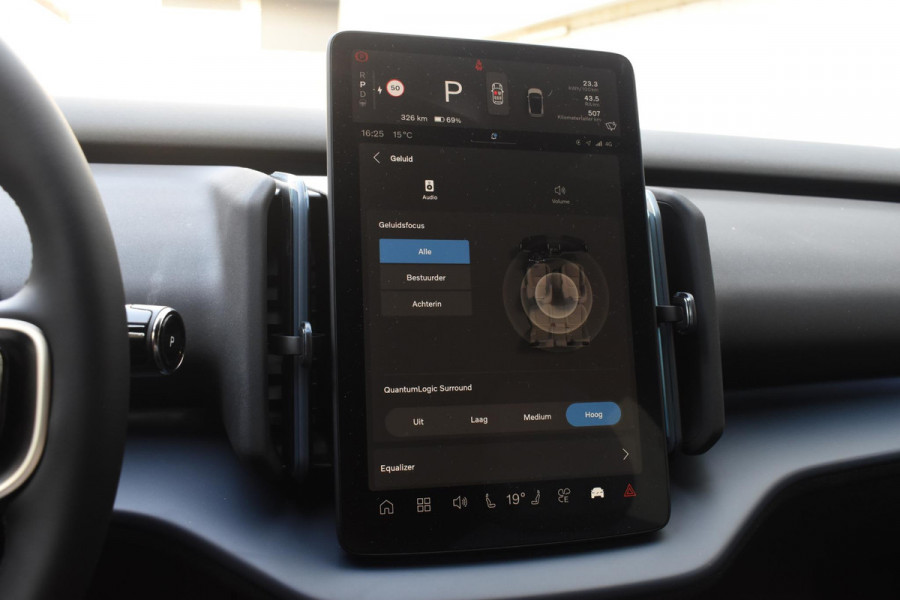 Volvo EX30 272PK Single Motor Extended Range Europa Black Edition 69 kWh / Adaptive Cruise control / Extra getint glas / Climate Pack / Achteruitrijcamera / Elektrisch verstelbare stoelen / Parkeersensoren V+A