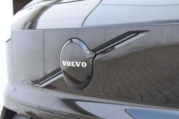 Volvo EX30 272PK Single Motor Extended Range Europa Black Edition 69 kWh / Adaptive Cruise control / Extra getint glas / Climate Pack / Achteruitrijcamera / Elektrisch verstelbare stoelen / Parkeersensoren V+A