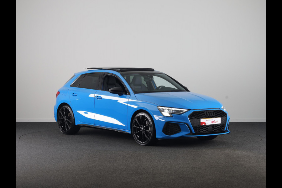 Audi A3 Sportback 35 TFSI S edition 150pk | Panoramadak | Stoelverwarming | Matrix led verlichting | Leder -/ Alcantara bekleding | Verlengde garantie