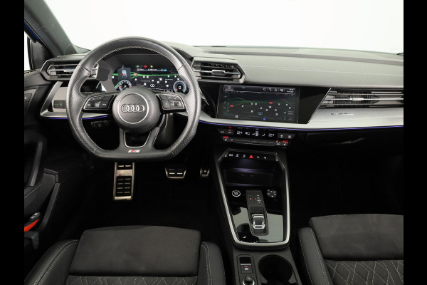 Audi A3 Sportback 35 TFSI S edition 150pk | Panoramadak | Stoelverwarming | Matrix led verlichting | Leder -/ Alcantara bekleding | Verlengde garantie