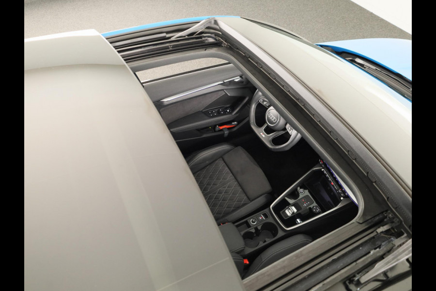 Audi A3 Sportback 35 TFSI S edition 150pk | Panoramadak | Stoelverwarming | Matrix led verlichting | Leder -/ Alcantara bekleding | Verlengde garantie