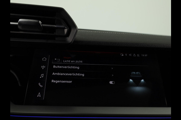 Audi A3 Sportback 35 TFSI S edition 150pk | Panoramadak | Stoelverwarming | Matrix led verlichting | Leder -/ Alcantara bekleding | Verlengde garantie