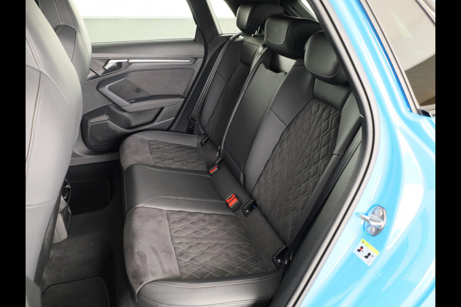 Audi A3 Sportback 35 TFSI S edition 150pk | Panoramadak | Stoelverwarming | Matrix led verlichting | Leder -/ Alcantara bekleding | Verlengde garantie