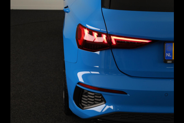 Audi A3 Sportback 35 TFSI S edition 150pk | Panoramadak | Stoelverwarming | Matrix led verlichting | Leder -/ Alcantara bekleding | Verlengde garantie