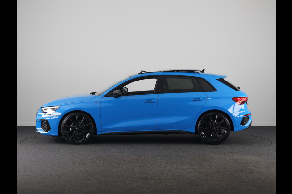 Audi A3 Sportback 35 TFSI S edition 150pk | Panoramadak | Stoelverwarming | Matrix led verlichting | Leder -/ Alcantara bekleding | Verlengde garantie
