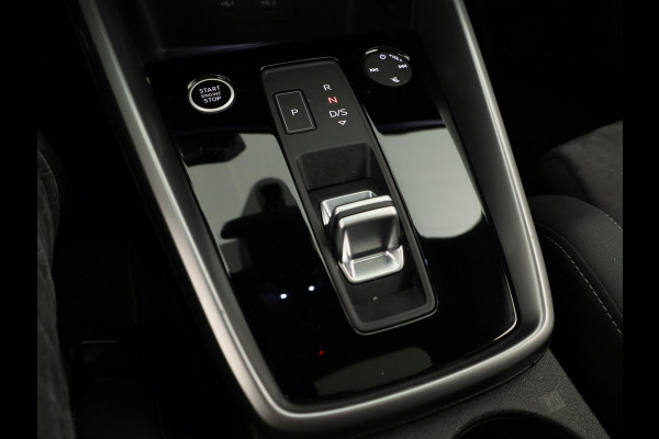 Audi A3 Sportback 35 TFSI S edition 150pk | Panoramadak | Stoelverwarming | Matrix led verlichting | Leder -/ Alcantara bekleding | Verlengde garantie