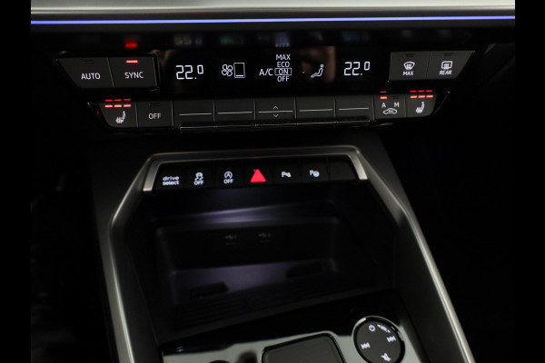 Audi A3 Sportback 35 TFSI S edition 150pk | Panoramadak | Stoelverwarming | Matrix led verlichting | Leder -/ Alcantara bekleding | Verlengde garantie