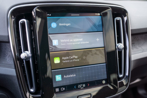 Volvo C40 Recharge Core 69 kWh|Prijs rijklaar incl. 12 mnd garantie|LMV DAB Carplay Camera PDC Panodak