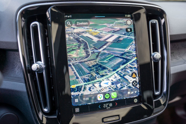 Volvo C40 Recharge Core 69 kWh|Prijs rijklaar incl. 12 mnd garantie|LMV DAB Carplay Camera PDC Panodak