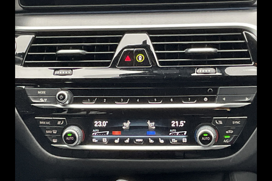 BMW 5 Serie Touring 530e M-Sport Leer Memory Laser Adapt.Cr Sfeer PHEV Business Edition Plus Plug-in