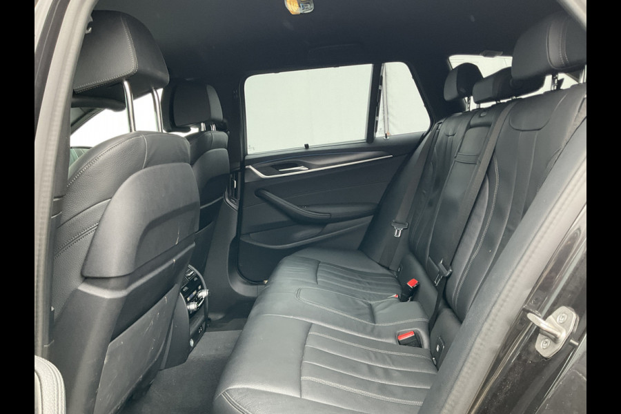BMW 5 Serie Touring 530e M-Sport Leer Memory Laser Adapt.Cr Sfeer PHEV Business Edition Plus Plug-in