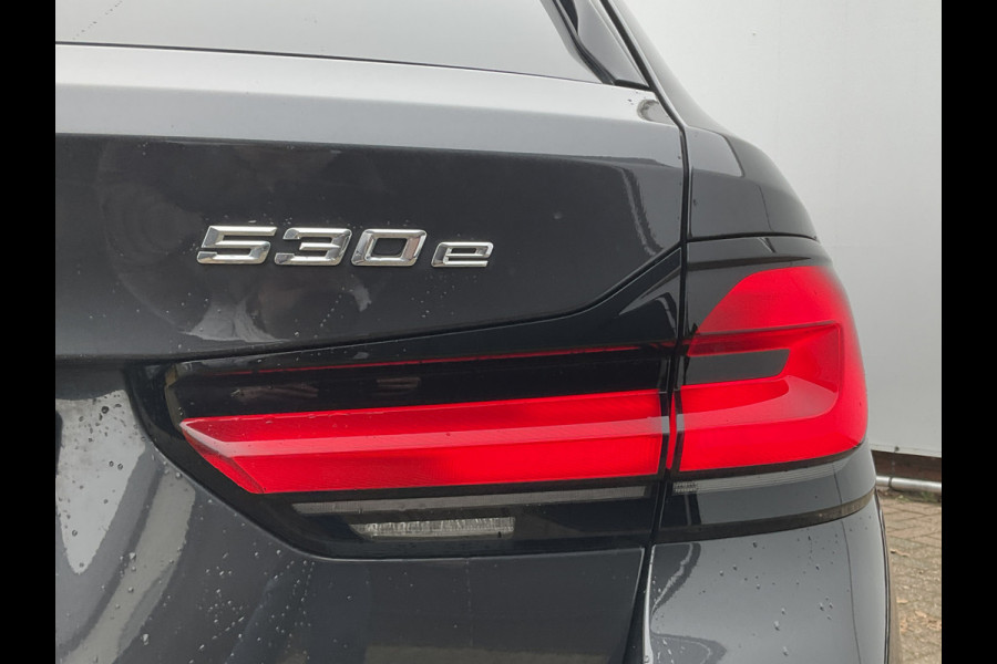 BMW 5 Serie Touring 530e M-Sport Leer Memory Laser Adapt.Cr Sfeer PHEV Business Edition Plus Plug-in
