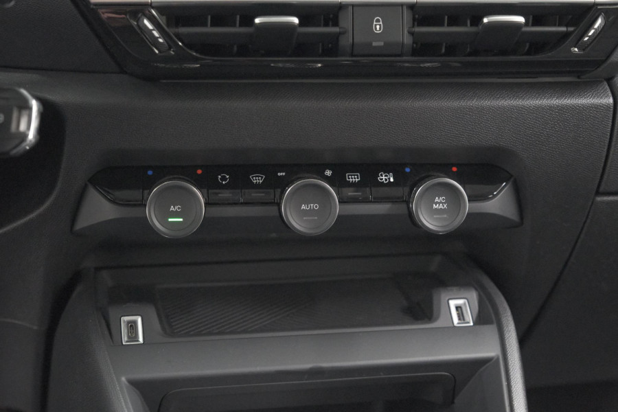 Citroën Ë-C4 Feel Pack 50 kWh | Camera | Navigatie | Apple Carplay | Parkeersensoren