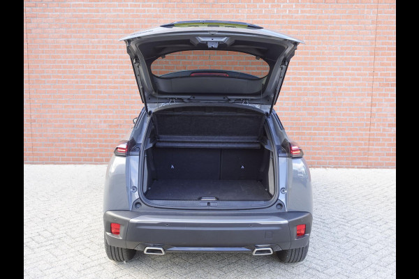 Peugeot 2008 1.2 PureTech 130pk Automaat Allure | DEMO ! | Navigatie | Apple Carplay/Android Auto | 360 camera | Parkeersensoren | Blind Spot Assist | Adaptive Cruise Control | Stoelverwarming | Getinte ramen | Climate Control