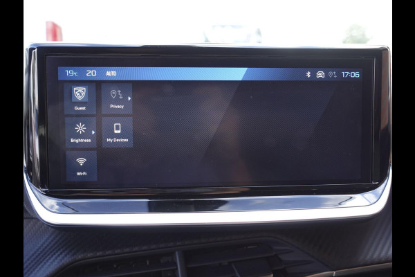 Peugeot 2008 1.2 PureTech 130pk Automaat Allure | DEMO ! | Navigatie | Apple Carplay/Android Auto | 360 camera | Parkeersensoren | Blind Spot Assist | Adaptive Cruise Control | Stoelverwarming | Getinte ramen | Climate Control