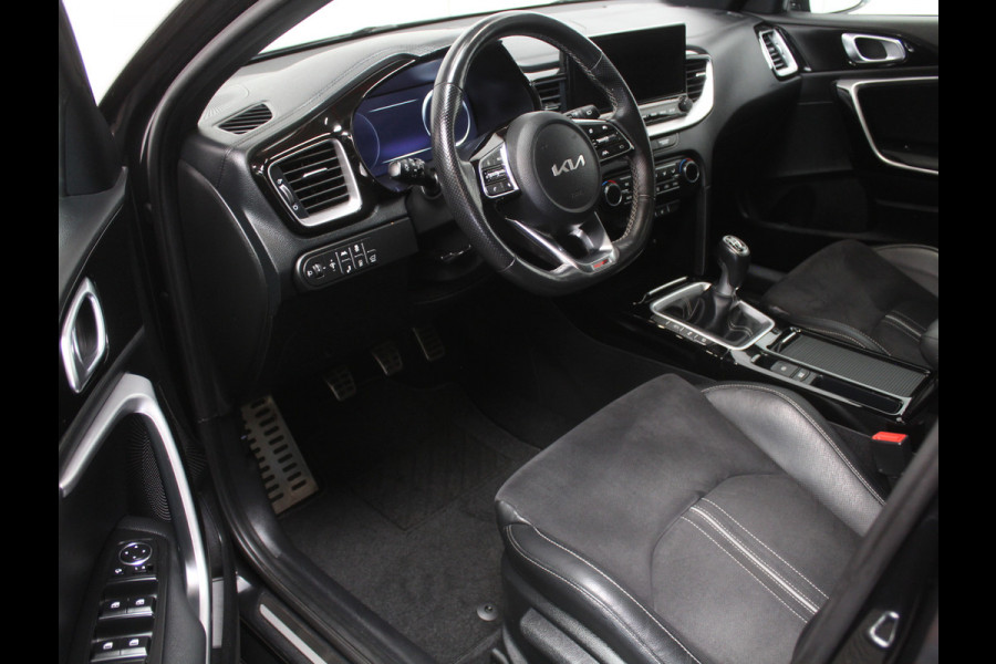 Kia ProCeed 1.5 T-GDi GT-Line CAMERA | CARPLAY | CLIMATE | STOEL/STUUR VERW | LED | LMV17 | 1/2LEER | NAVI | PANODAK | ADAP.CRUISE | ELEC.A.