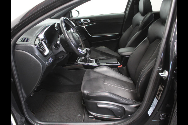 Kia ProCeed 1.5 T-GDi GT-Line CAMERA | CARPLAY | CLIMATE | STOEL/STUUR VERW | LED | LMV17 | 1/2LEER | NAVI | PANODAK | ADAP.CRUISE | ELEC.A.